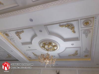 Mẫu trần vuông cổ điển 01
